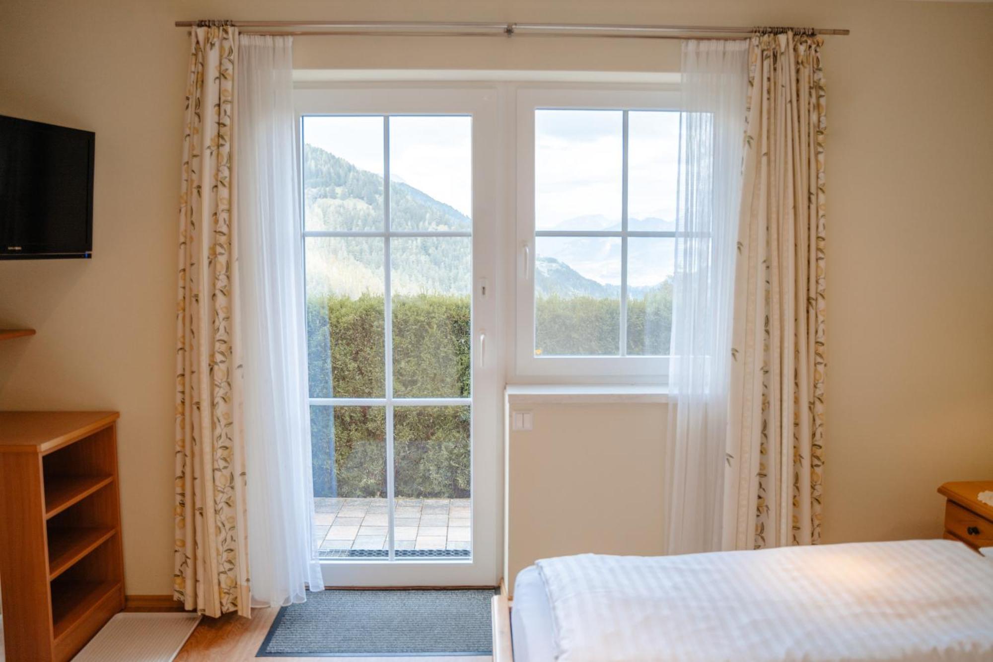 Ertlschweigerhaus Pension - Appartements - Zimmer Donnersbach Eksteriør billede